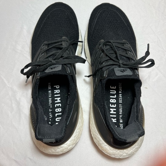 Adidas UltraBoost 21 Sneaker Running Shoe Black Cloud White FY0402 Women’s 8.5 - Picture 6 of 7